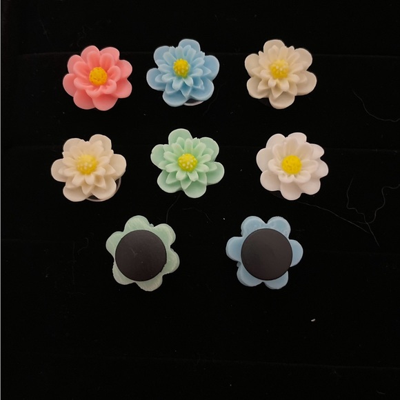 Flower power croc jibbitz shoe decor 8pack - Picture 3 of 3